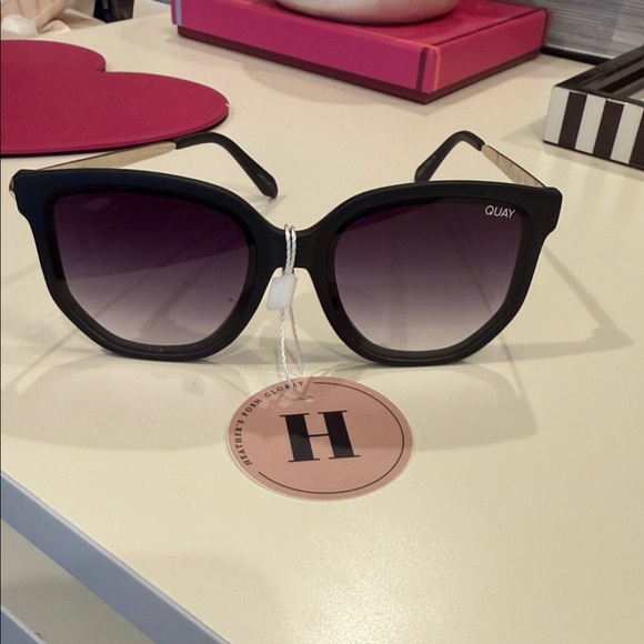 Quay Australia Accessories - Quay Australia Black Gradient Sunglasses